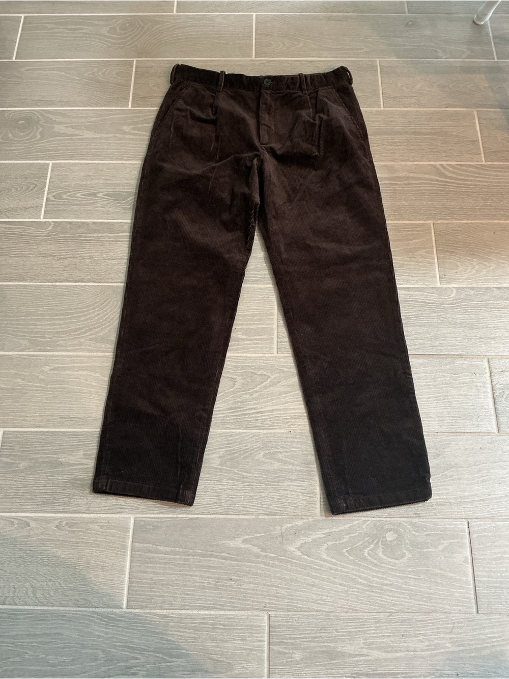 H&M Dark Brown Corduroy Men's Trousers Regular Fit Sz 33/32 NWT